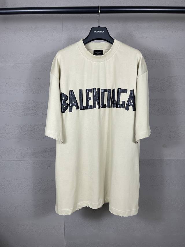 实拍图 顶级版本.官网品质 Balenci*Ga 巴黎.25Ss最新经典款.美纹纸胶带拉浆印花.成衣水洗磨烂做旧短袖T恤.砖柜同步.面料采用巴黎Zp定织定染全棉