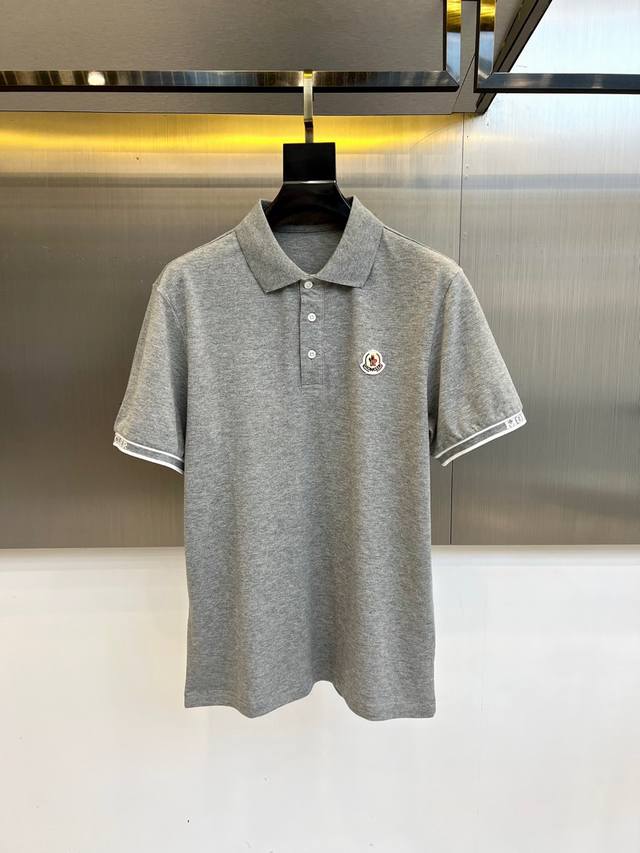 新品蒙口、 S新品发售，男士翻领半拉链短袖T恤Polo衫，进口驻地丝光棉短袖T恤，温儒柔软 细腻柔软 上身自然是舒适 凉爽，颜色十分清晰，不掉色，非常的凸显整体