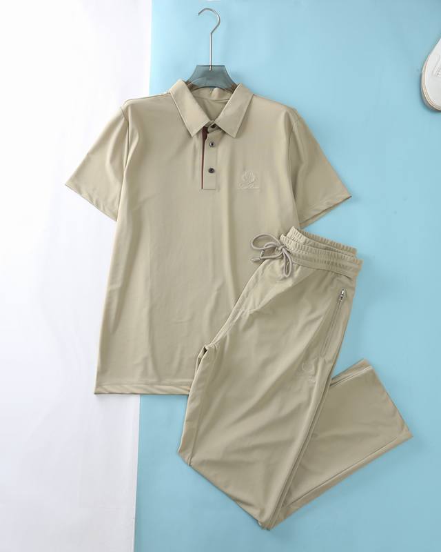 新品 Lor* Piana衣服 ，裤子Ly68130 25Ss夏季新款，男士经典徽章刺绣标识翻领短袖Polo衫+拉链口袋抽绳休闲裤套装！贸易公司渠道稀出，领先G