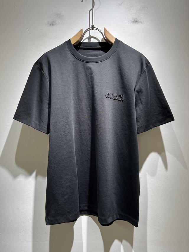 Gucc*古家 2025春夏新款男女同情侣款休闲宽松棉质圆领短袖T恤衫！贸易公司渠道稀出，同步官网发售 ！ 2025春夏最新系列，经典时尚设计元素，为全新系列注