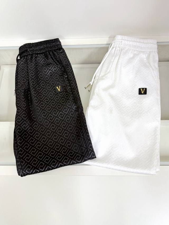 Versace范思哲 2550新款男女同款休闲长裤，区分市面料 我们的一条长裤就比市面的品质好太多了 随意对比～原版宽松版型 休闲运动两不误 定制顶级原版专属聚