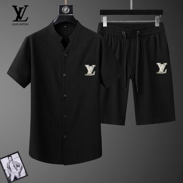 Lv 路易威登 夏季新款短裤套装！棉麻面料！独家首发新品 官网同步米兰走秀款 实物拍摄顶级好货 标准码数！最新顶尖官网原单，全新体验 面料立体剪裁 全新五金配件