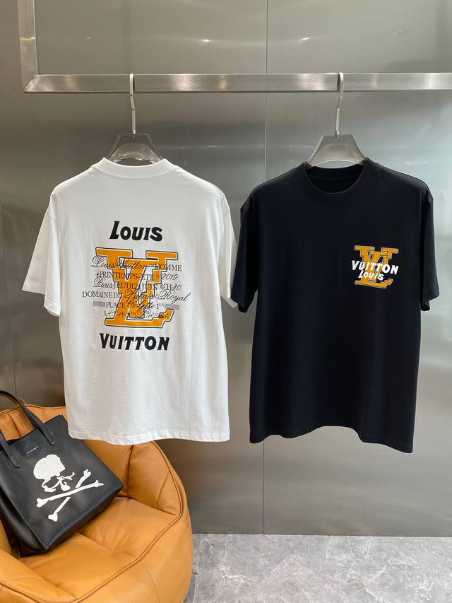 高端品质 长期有货 Lv2025新款首发最新款短袖圆领T恤 高端订制 设计前卫时尚！高端定制高支棉面料.手感柔软.穿着舒适.级别精致车线.做工精细.上身效果无敌