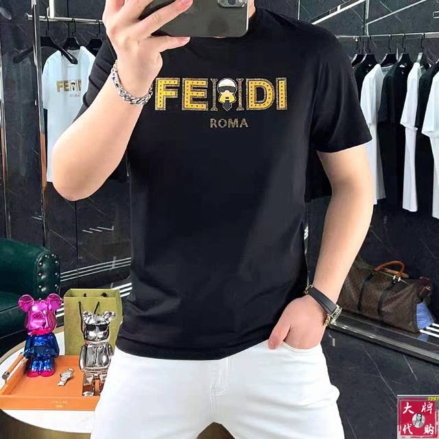 Fendi 芬迪 胖哥福音最大4Xl可穿200斤顶级圆领休闲短袖高级定制百搭款式 任何人都可以轻松驾驭 面料全订制工艺 胸前奢华经典品牌最新Logo设计，非常显