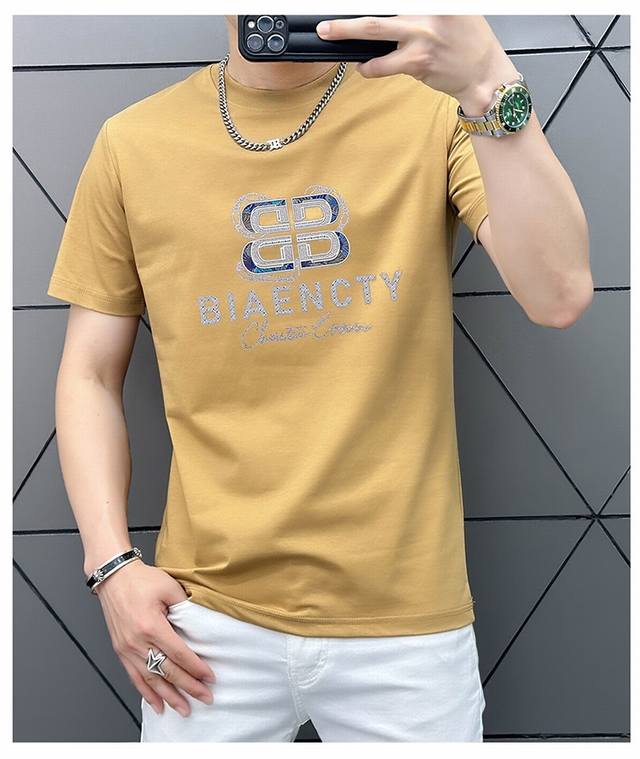 巴黎世家 2025最新男士高端好货，胸前字母徽标印花图案增添活力感！最经典一目了然的干净与纯粹的结合.必入款推荐！选用190克双股丝光面料制成 纹理清晰，尽显高