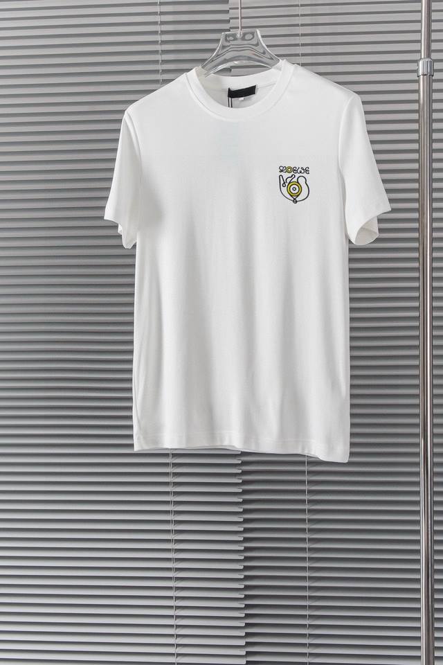 罗意威 2630Ss新款短袖T恤，定制进口原版丝光面料！经典Logo设计，简单大方得体 时尚不失个性 上身休闲随性 内搭单穿皆可 彰显大牌气质。尺码：M～3Xl