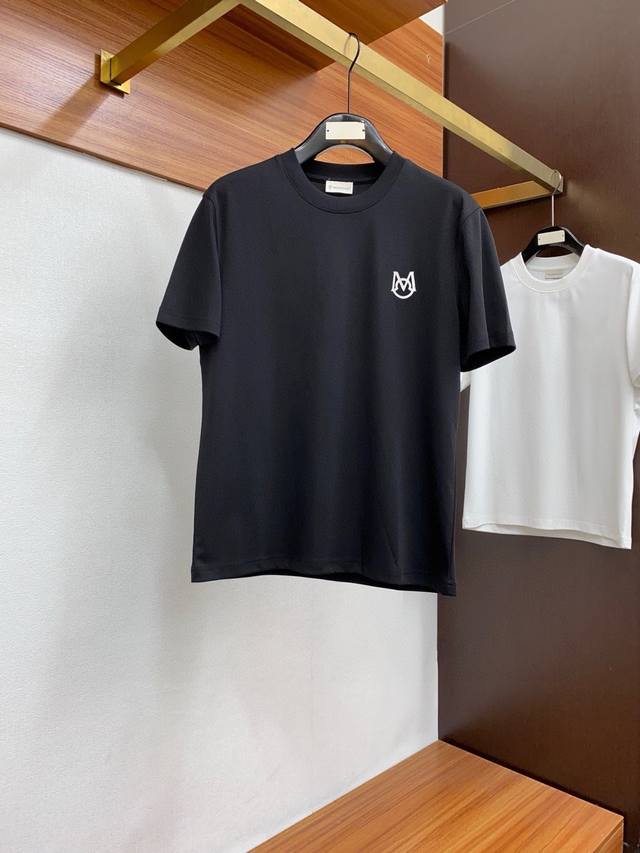 蒙口 2630Ss新款短袖T恤，定制进口原版丝光面料！经典Logo设计，简单大方得体 时尚不失个性 上身休闲随性 内搭单穿皆可 彰显大牌气质。尺码：M～3Xl