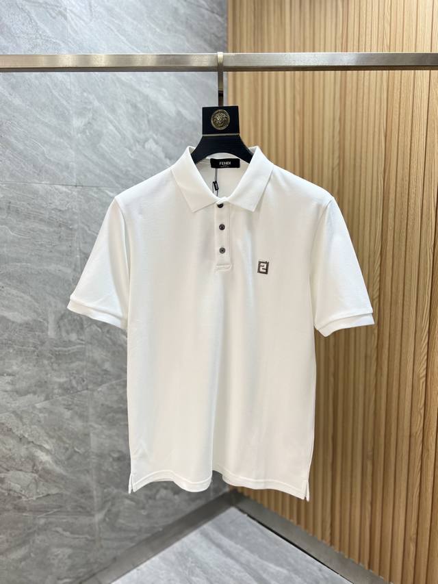 Fendi 芬迪 2025年春夏新品上新 三标齐全 翻领短袖Polo衫 好货不用过多介绍 看细节 专柜码数：M-Xxxl 175 140建议L