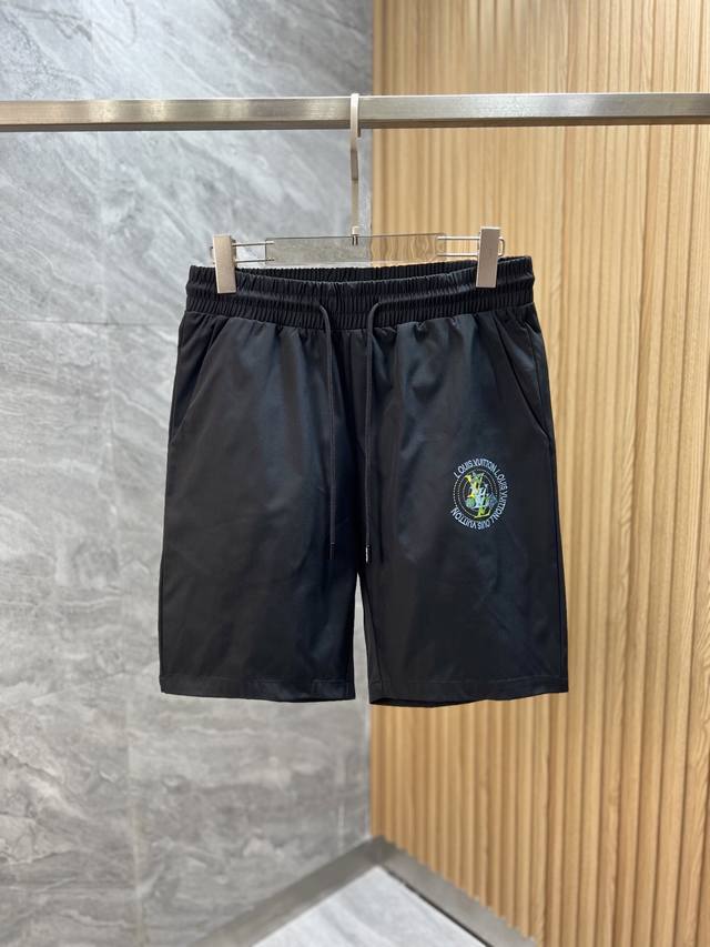 Lv 路易威登 2025春夏新品 三标齐全 五分短裤 好货不用过多介绍 看细节 专柜码数：M-Xxxl 175 140上身建议L