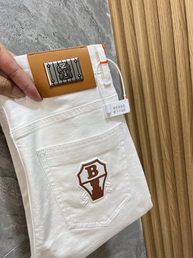Bc 2025春夏新品 三标齐全 牛仔裤 好货不用过多介绍 看细节 专柜码数：29-38 175 140上身32码