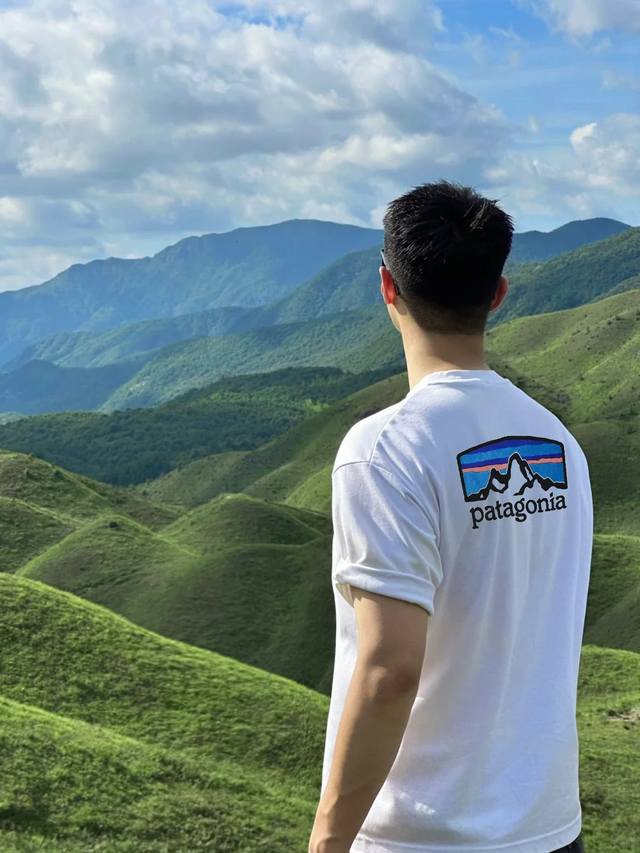 Patagonia原单巴塔哥尼亚25S新款圆领潮牌T恤！男女同款～不同工艺呈现不一样的视觉感受，双面图形设计.层层有玄机.非常帅的轮廓将纽约式的率性不羁融入设计
