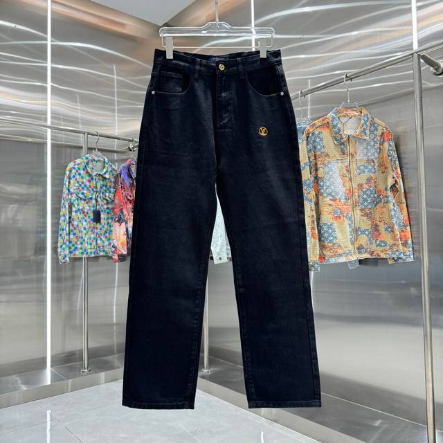 D Lv 路易 25新品 字母刺绣 背后口袋彩色字母Logo印花牛仔裤！特定最新品牌皮标 重磅单品~私渠稀有臻品 客供五金辅料 进口客供定织牛仔棉布面料,时尚又