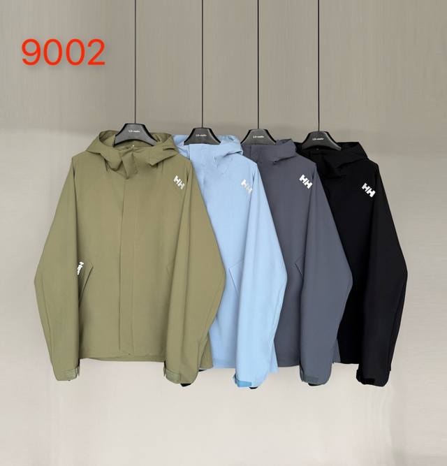 Hh海丽汉森 软壳冲锋衣工艺说明：采用Gore-Tex 70D平纹消光面料特点： 防污 防风 防尘 做到三防 耐寒 保温 锦纶+氨纶 款号：766-9002颜色