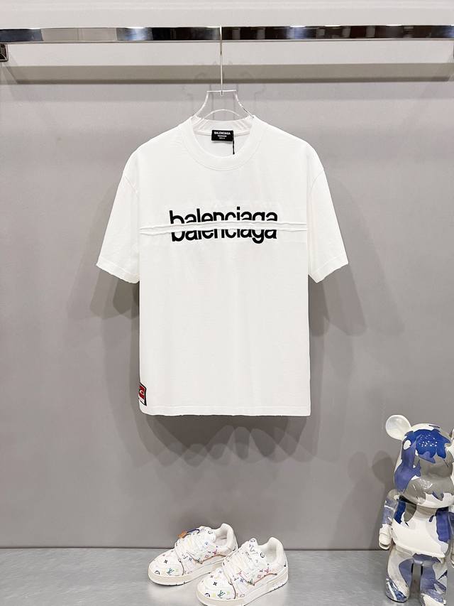 Balenciaga 巴黎世家 320克圆领短袖T恤贴布分隔字母刺绣Logo品牌小标签官方同步 1:1原版开模时尚个性 百搭潮流纯原品质 原版洗水面料吊牌 领标