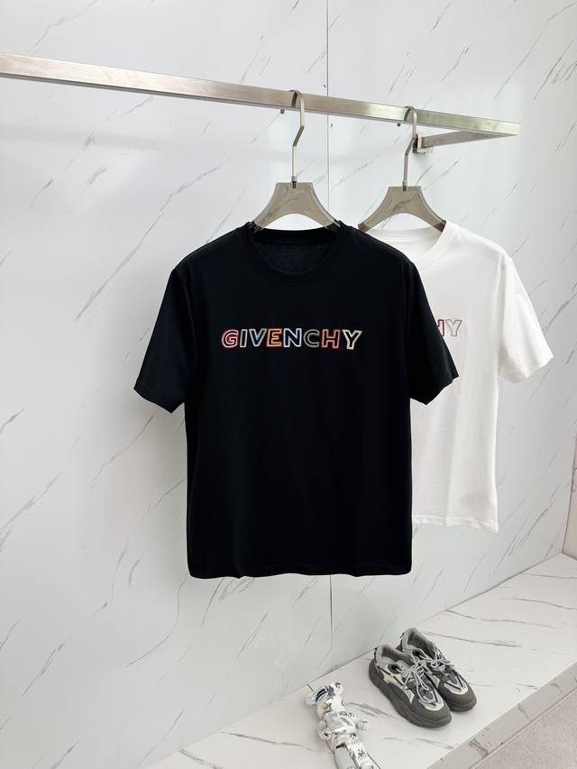 特价 元3件..3件起拿可以混搭拿 特价商品不退不换 G 2025初夏最新品，专柜同步有售，原单狠货，休闲时尚圆领短袖T恤，进口原版面料，顶级工艺字母图案Log