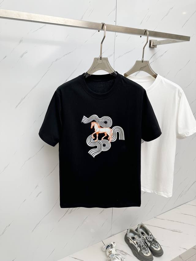 特价 元3件..3件起拿可以混搭拿 特价商品不退不换 H、25S新品时尚潮流休闲短袖T恤，采用进口面料.温儒柔软 细腻柔软 上身自然是舒适 胸前印花真钻图案。颜