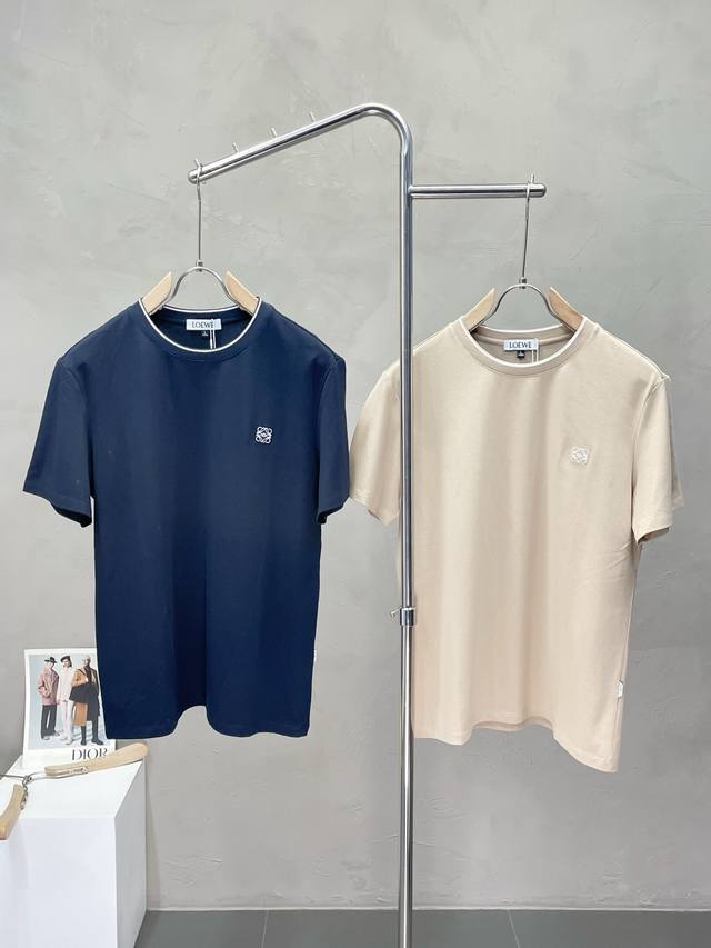 Loewe罗意威独家专供新款春夏原单男士休闲短袖 高端定制 高端版本 时尚百搭爆款进口面料 手感超柔软细腻 穿着亲肤舒适 高端精品 代工厂P精细做工 上身非常赞