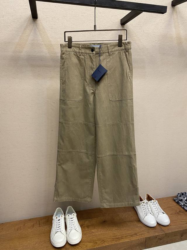 Prada、25Ss纯色拉链阔脚斜纹休闲裤，正品12815购入，定染斜纹全棉面料，模版刺绣手边包缝，成衣洗水，定制1：1三角标，定制1：1牛角扣，定制1：1商标