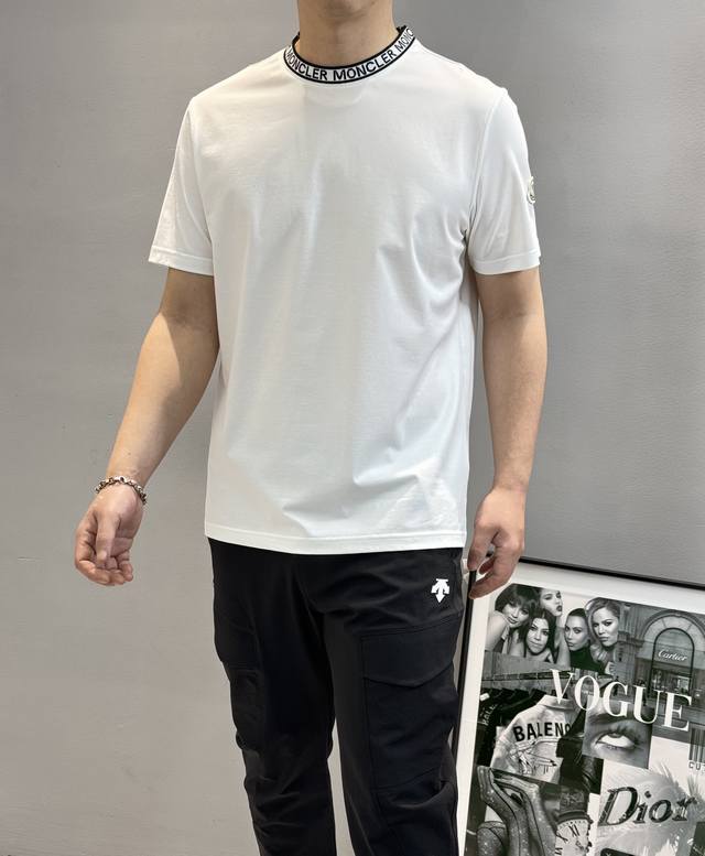 特P10白色：S 4。M 2。L 1。Xl 1。2Xl 3。3Xl 4。4Xl 2。Moncle*蒙口25S春夏新款圆领短T. 原单品质！悬垂感强！手感质感都极