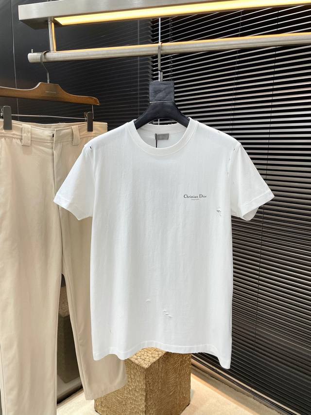 Dior- 迪奥 系列 Vip高级定制 2025春夏季新款宽松版型T恤，这款Christian Dior Couture铃兰印花T恤是二零二五夏季男装系列新品，