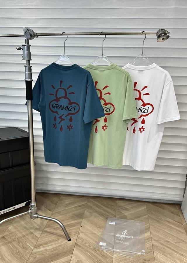 山系穿搭 Gramicci雨点短袖 山系氛围感 慵懒松弛 随性好搭高密度有机纯棉 成衣水洗更柔软亲肤经典剪裁 简约大气 休闲不挑人胸口印花 标志性小野人Logo
