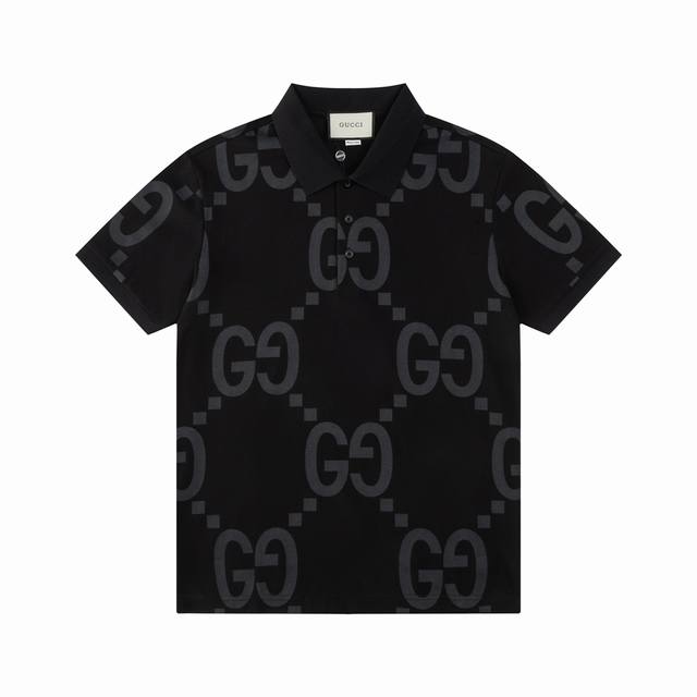 Gucc1 官方原版复刻！原单高端版本！2025春夏新款短袖翻领Polo衫T恤～ 设计前卫！订制丝光珠地棉、手感柔软！穿着舒适～刺绣品牌Logo工艺设计 ！纽扣