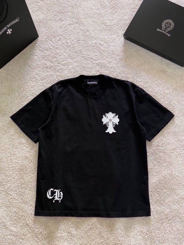 新款重磅高克高密度短袖 Chrome Hearts 克罗心 烧花贴布刺绣+立体刺绣 男女同款 采用进口定制定染面料上身密度强 过水不变形 不缩水 。男女同款颜色