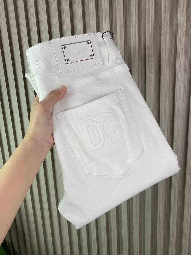 高端精品 D&G 男士牛仔裤精品系列，2025秋季新款品牌新款，一比一制作工艺，修身显瘦小直脚版型设计，弹力面料舒适透气！码数29 38