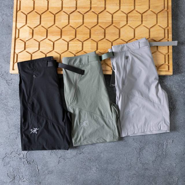Arc’Teryx 始祖鸟 Gamma 9’’ 轻量速干短裤它终于来了，高版本！！！横空出世！！！原版1:1开模，银标采用进口绣花机，万针精密刺绣，质感细节拉满