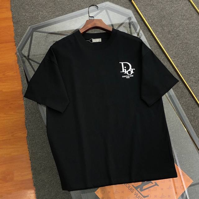 Dior 迪奥 2025春夏新款刺绣贴标Logo圆领短袖Ｔ桖原版面料高版本高品质 网红明星同款 定制定染简约基础款，简单大气，精致时尚，纯棉面料，面料柔软舒适