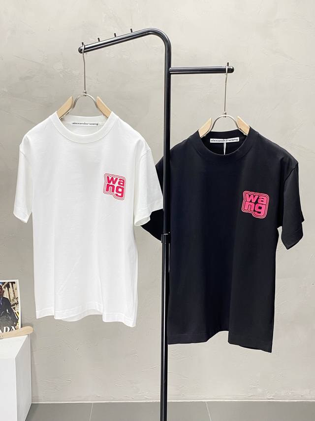 Alexanderwang亚历山大王独家专供新款原单男士休闲短袖 高端定制 高端版本 时尚百搭爆款进口面料 手感超柔软细腻 穿着亲肤舒适 高端精品 代工厂P精细