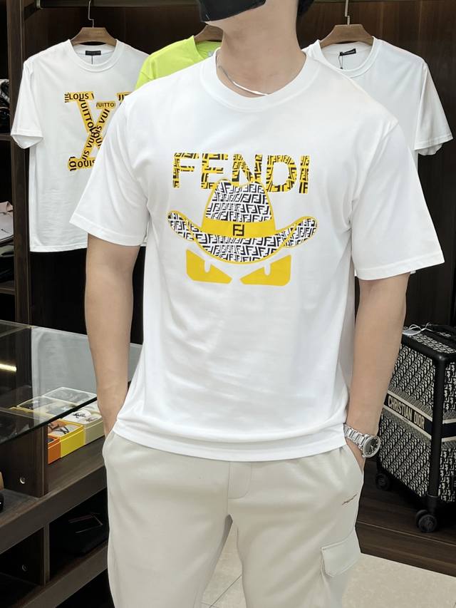 主推 Fendi 芬迪 独家专供春季新款时尚休闲圆领短袖，纯棉面料原单工艺高端欧版原单T恤，潮流时尚休闲半袖 透气舒适度高，细节无可挑剔，品牌元素设计理念，体现