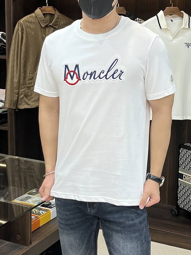 主推 Mencler 独家专供春季新款蒙口时尚休闲圆领短袖，阔版高密度280克纯棉面料，高级密针刺绣、高端欧版原单T恤，潮流时尚休闲半袖 透气舒适度高，细节无可