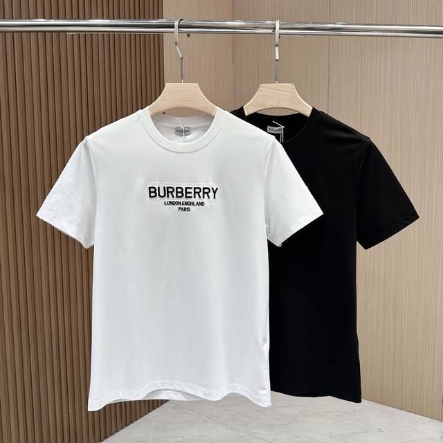 Burberry 巴宝莉 春夏新品圆领，简单大方 干净利落剪裁 高端休闲战马短袖，选用80支双股丝光棉面料，柔软细腻，点缀凹凸压胶字母品牌Logo， 融入丝网印