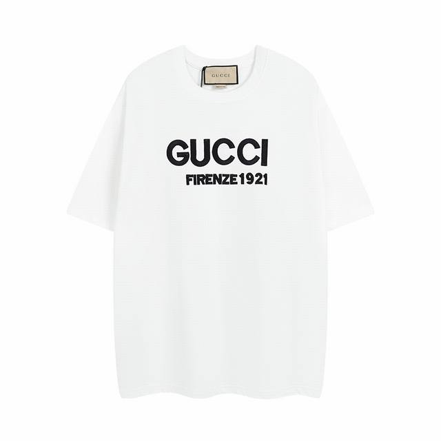 全年有货不下架Gucci 古驰新款字母立体刺绣短袖面料：规格采用实打实260G 100%纯棉 24Ss新款高品质 Guc 古驰 24Ss 立体刺绣圆领T恤，采用