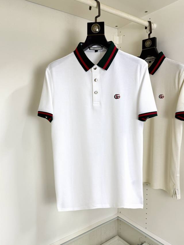Gucci 古奇 夏款新款百搭时尚Polo翻领商务短袖 %新疆长绒棉 面料柔软舒适透气 品牌元素设计理念，体现高品质。手感细腻柔软！呈现休闲裁剪，上身版型超赞！