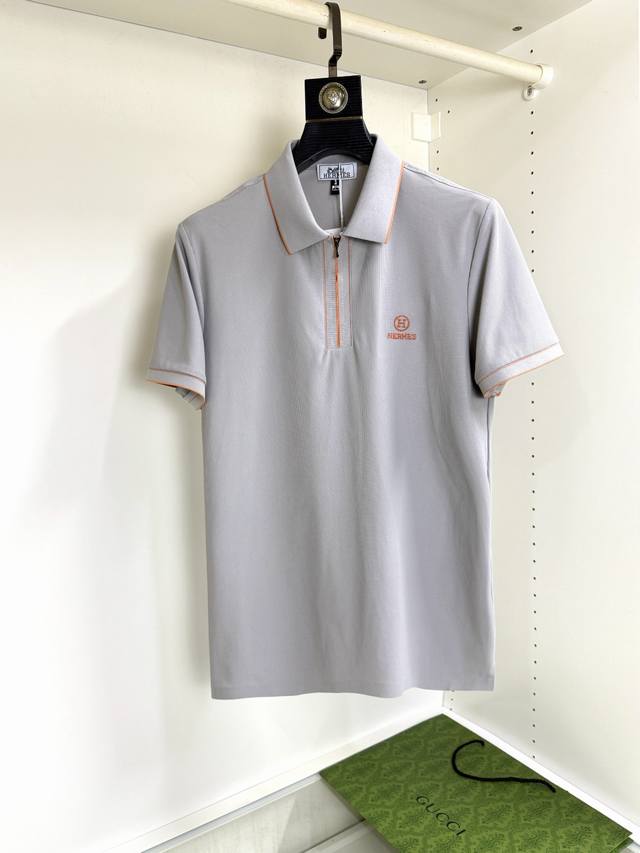 Hermes 爱马仕 夏款新款百搭时尚Polo翻领商务短袖 %新疆长绒棉 面料柔软舒适透气 品牌元素设计理念，体现高品质。手感细腻柔软！呈现休闲裁剪，上身版型超