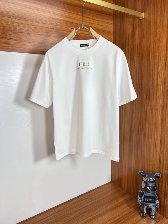Balenciaga 巴黎世家 2025春夏新品 三标齐全 圆领纯棉短袖T恤 好货不用过多介绍 看细节 专柜码数：M-Xxxl 175 140建议L ，