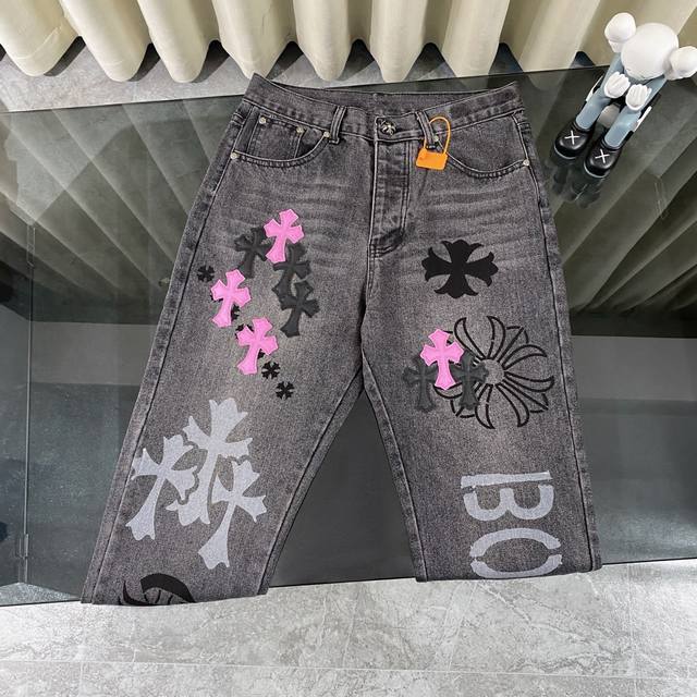 Ch克罗心Chromehearts 官网限定黑紫十字拼皮牛仔裤柜价50W级别，贴布十字花点缀，水洗牛仔裤！！ 绝对高端的奢华产物，1.9W级别的神级单品超火的人