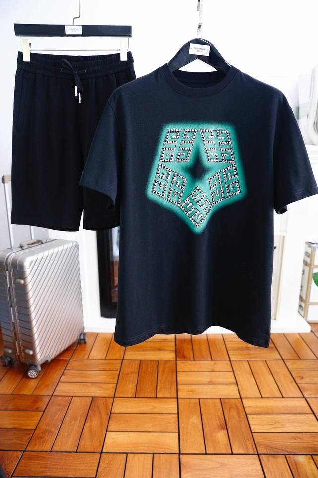 Mos 纪梵希 Given*Hy. Ss夏季时尚男士圆领短袖套装休闲经典款式 海外专柜同步 奢华高级顶级面料任何人都可以轻松驾驶 进口定制高档面料 手软舒适有型