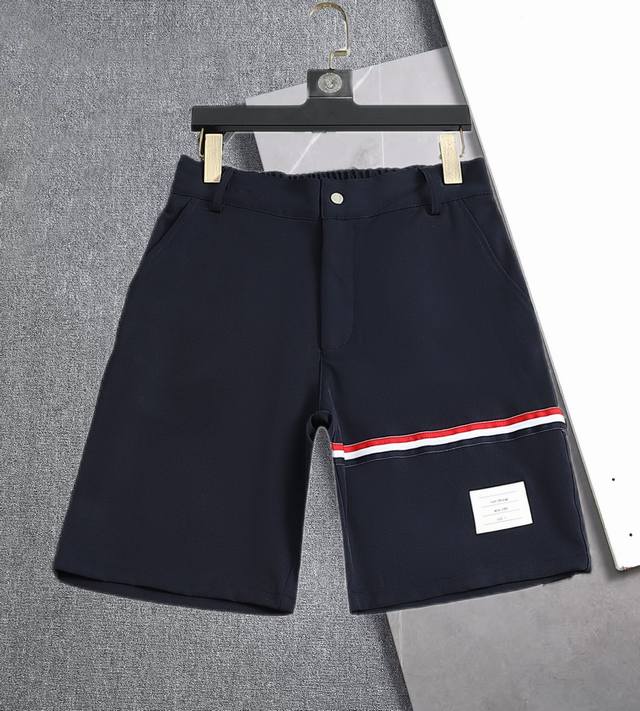 Zhen Tb汤姆 .贝朗最新高品质夏季休闲短裤，平纹高密弹力涤纶面料，具有超强透气性，排湿性和抗紫外线能力。穿着柔和舒适；Logo极具品牌文化和流行设计；三标