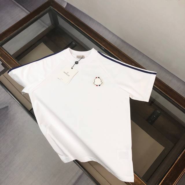 Bb衣服 裤子 Mon*Cler 蒙口 2025春夏最新款男女同款休闲圆领套装，品牌最新设计元素！既不单调也不复杂，好处的展现品味！定制刺绣Logo点缀 舒适吸