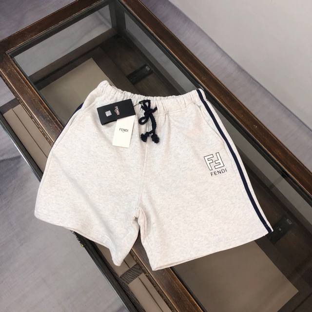 Bb衣服 裤子 Fen*Di 芬迪 2025春夏最新款男女同款休闲圆领套装，品牌最新设计元素！既不单调也不复杂，好处的展现品味！定制Logo印花 舒适吸汗透气根