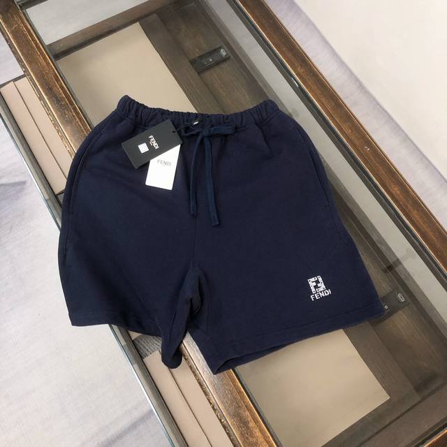 Bb衣服 裤子 Fendi 芬迪 2025春夏最新款男女同款休闲圆领套装，品牌最新设计元素！既不单调也不复杂，好处的展现品味！定制印花Logo点缀 舒适吸汗透气