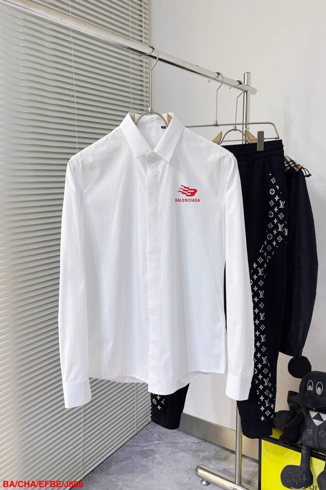 J806 Ba 巴黎世家 专柜最新款男士必备款短长衬衫，100%天然棉，舒服透气，原单狠货，原版面料，柔软舒适，上身高端又奢华，足够场面的档次，这款衬衫无不骄傲