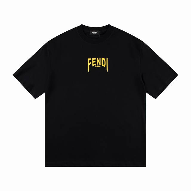 价格P： 一首起批.散单+10 款式：2025新款Fendi短袖T恤材质：高版本300G双纱精梳棉尺码： S～Xl颜色：黑色款号：H1047