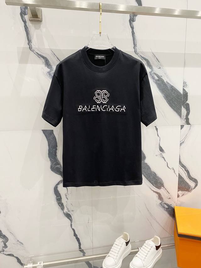 Balenciaga巴黎世家320克圆领短袖T恤个性错位刺绣Bb字母Logo标识官方同步 1:1原版开模时尚个性 百搭潮流纯原品质 原版洗水面料吊牌 领标 水洗