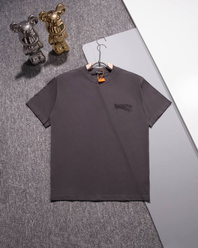 Balenciaga巴黎世家圆领短袖T恤Bb字母Logo印花标识官方同步 1:1原版开模时尚个性 百搭潮流纯原品质 原版洗水面料吊牌 领标 水洗麦 三标齐全颜色