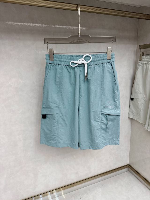 始祖鸟 2025夏季新款男士休闲短裤，高级定制面料透气面料 透气弹力舒适度极高，细节无可挑剔，顶级辅料配备，原版Logo设计理念，手感细腻柔软！上身版型超赞！尺