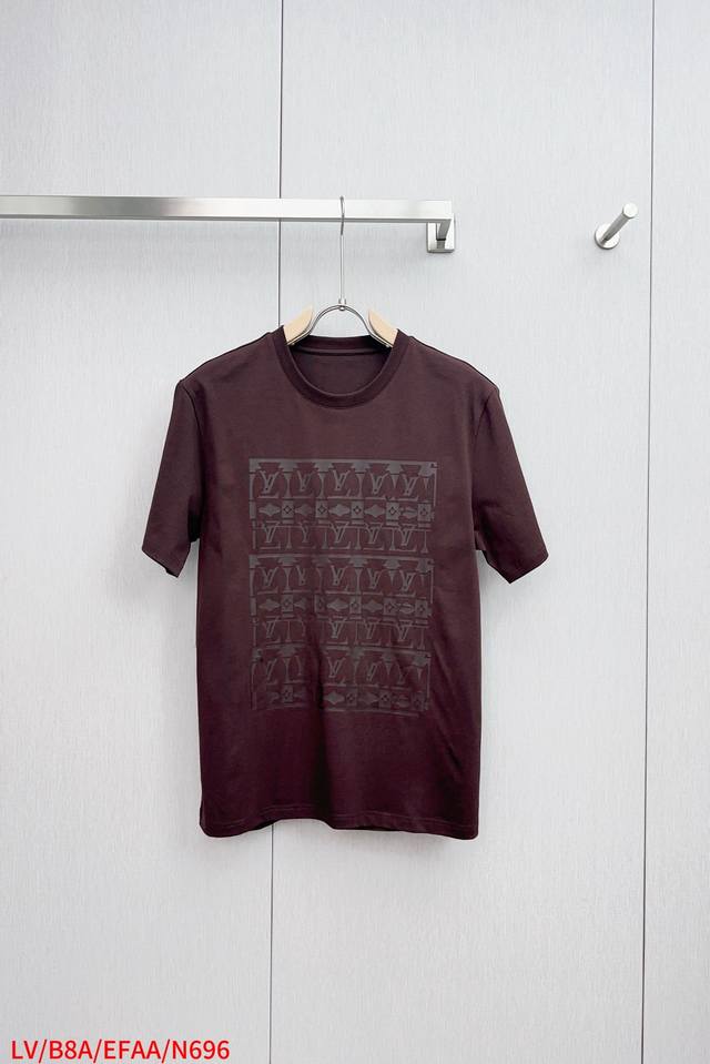 N696 Lv Louis Vuitton 路易威登 25Ss Logo图案印花金典短袖T恤定制同缸染面料 手感非常舒服 春夏最新砖柜同步时尚又个性 超级百搭好
